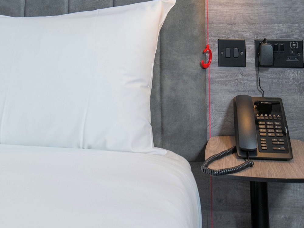ibis Styles London Gatwick Airport 23
