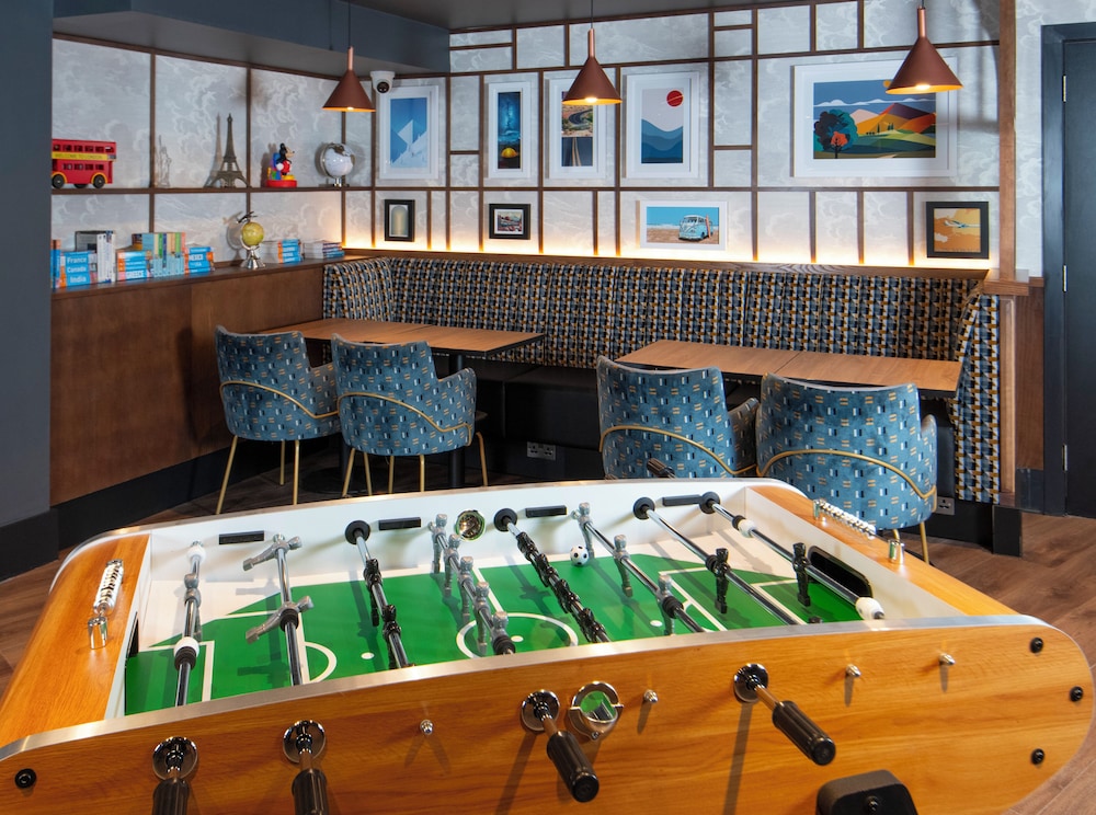 ibis Styles London Gatwick Airport 4