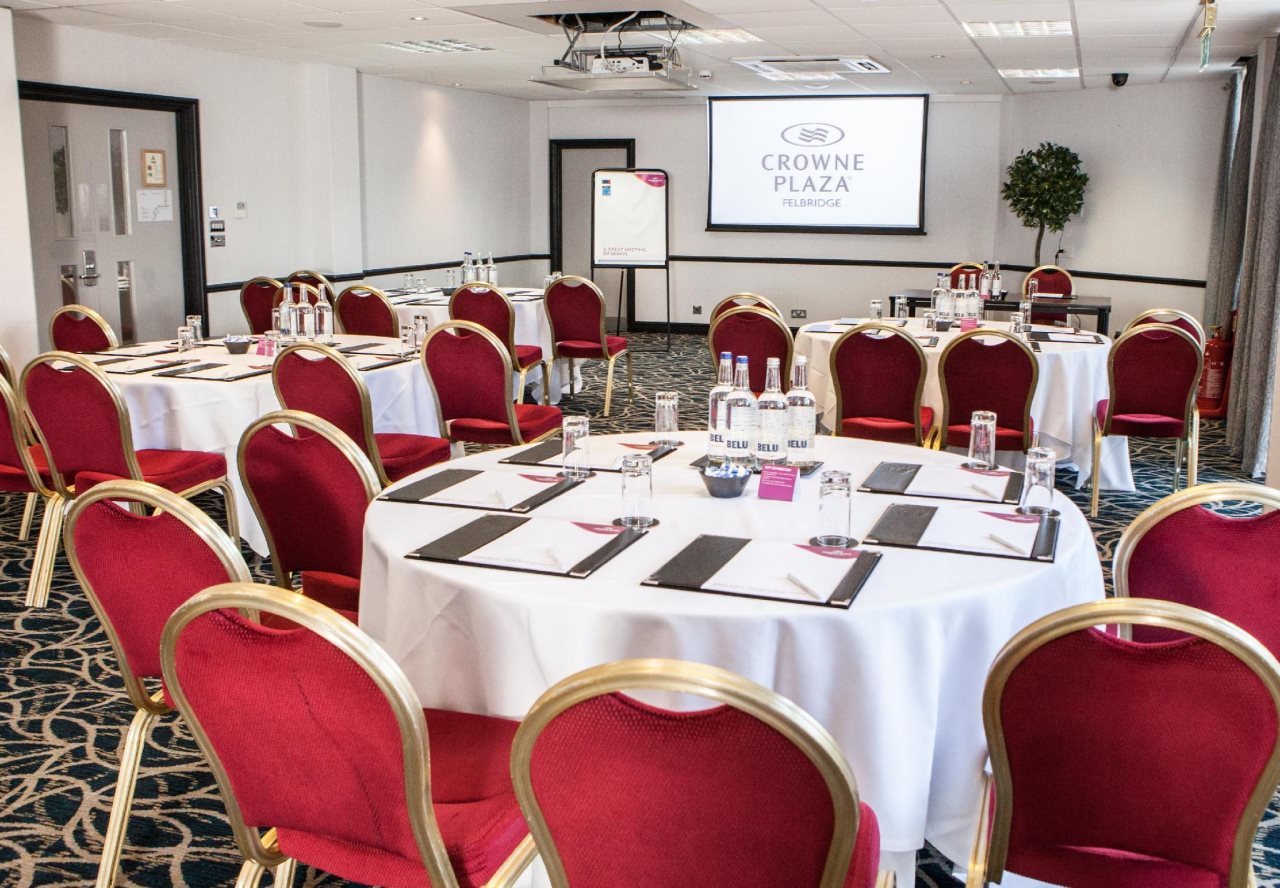 Elite Venue Selection Felbridge - Gatwick 20