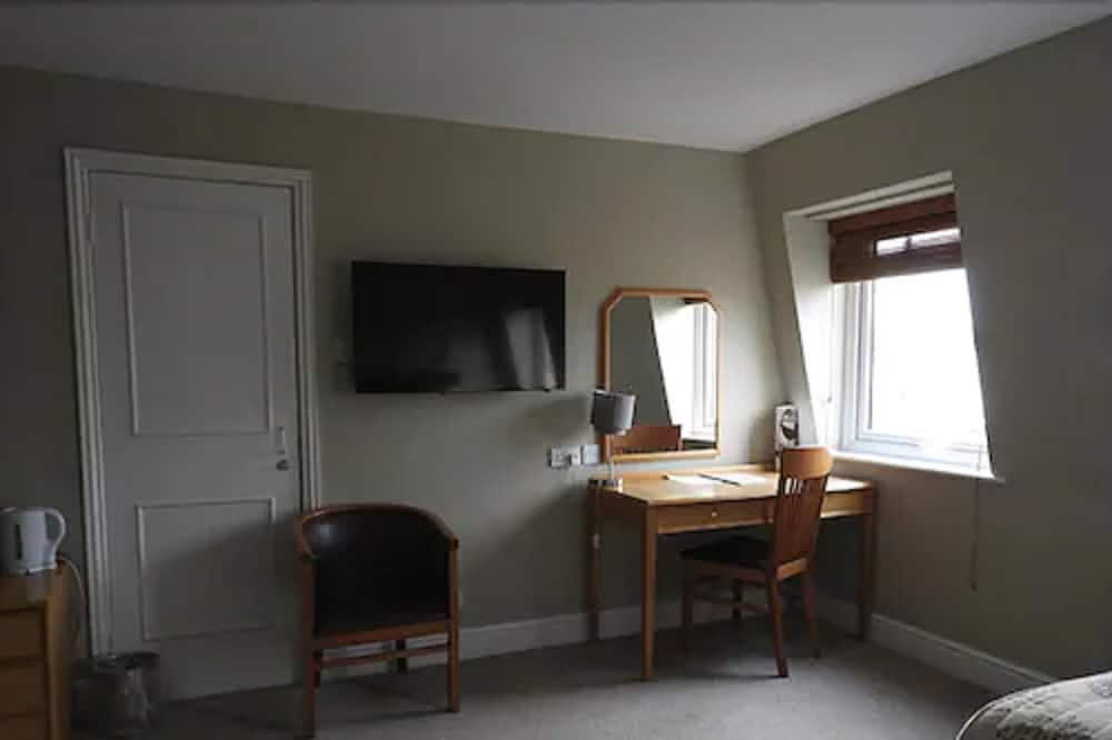 Red Lion Hotel 21