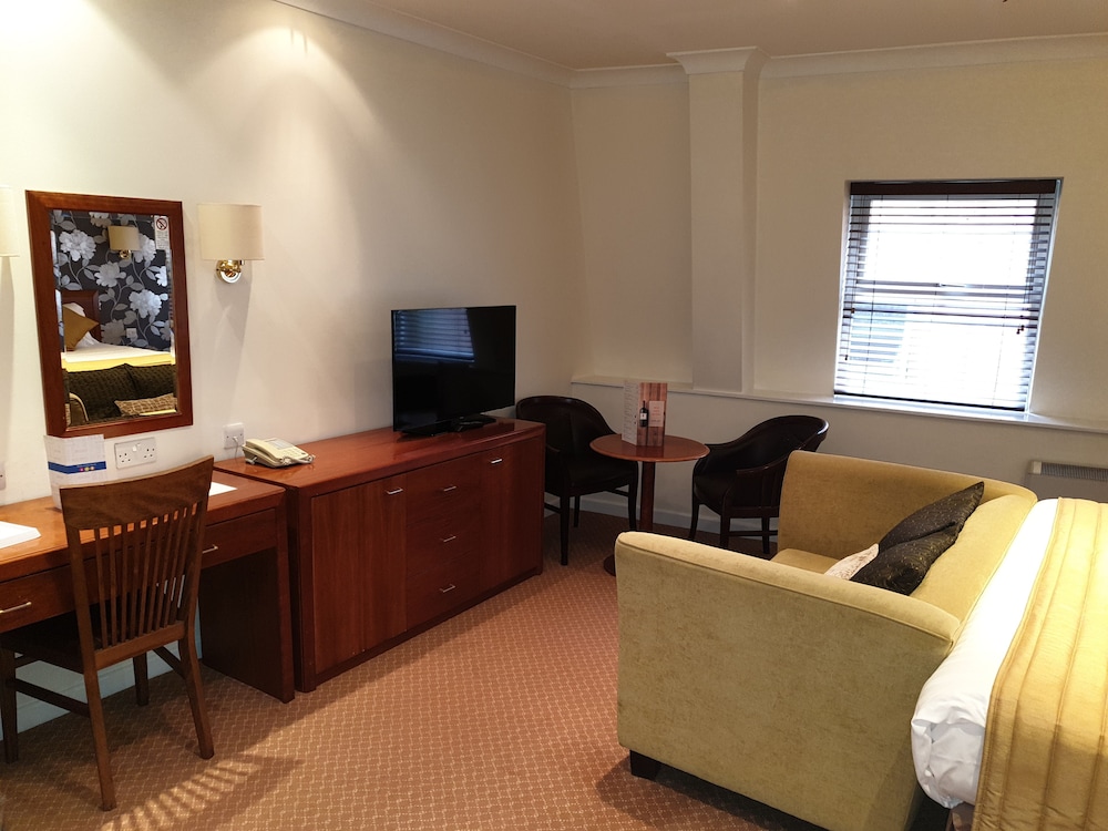 Red Lion Hotel 5
