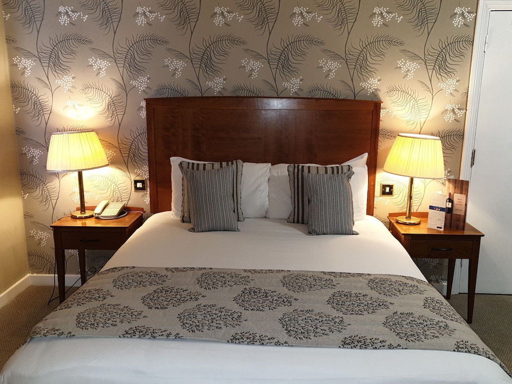 Red Lion Hotel 11