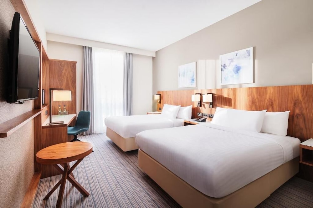 Courtyard London Gatwick Airport 15