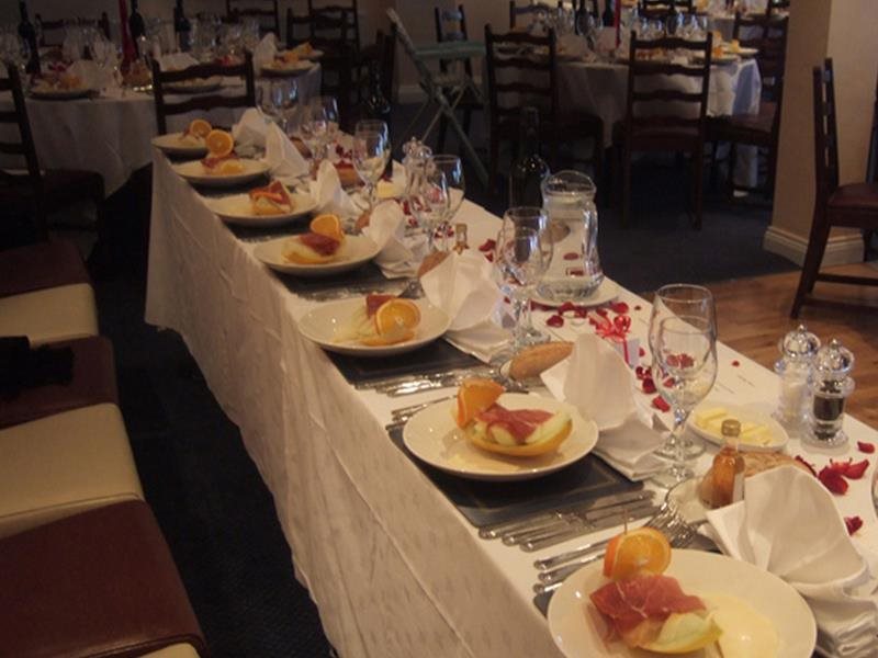 Cambridge Hotel Gatwick 23