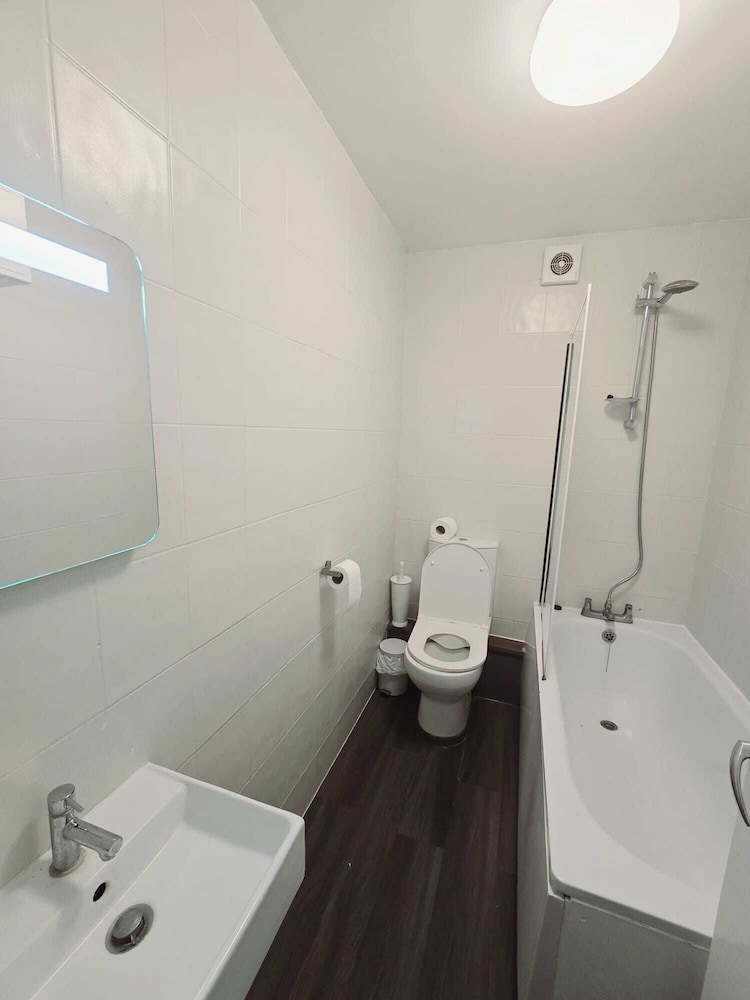 Kingswood Hotel 14