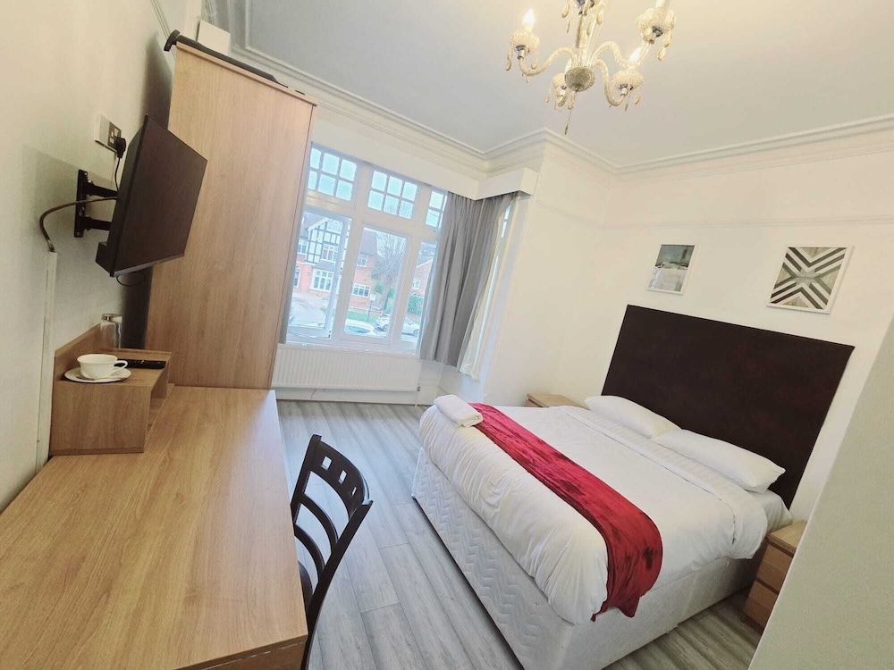 Kingswood Hotel 7