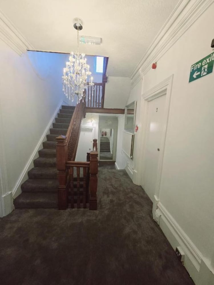 Kingswood Hotel 2