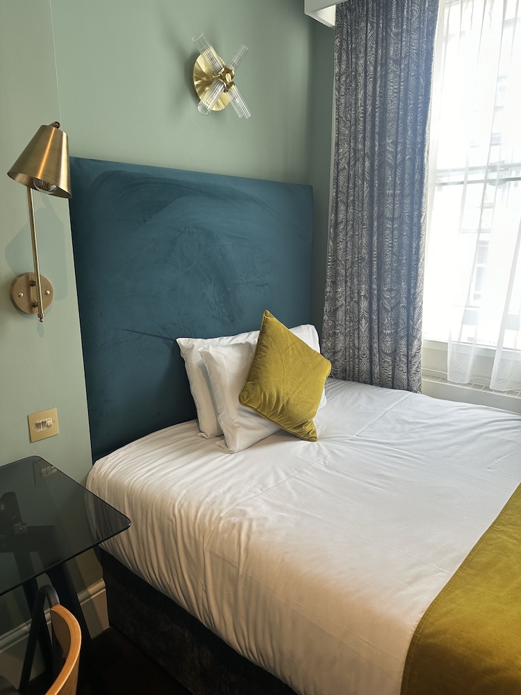 Bloomsbury Palace Hotel 21