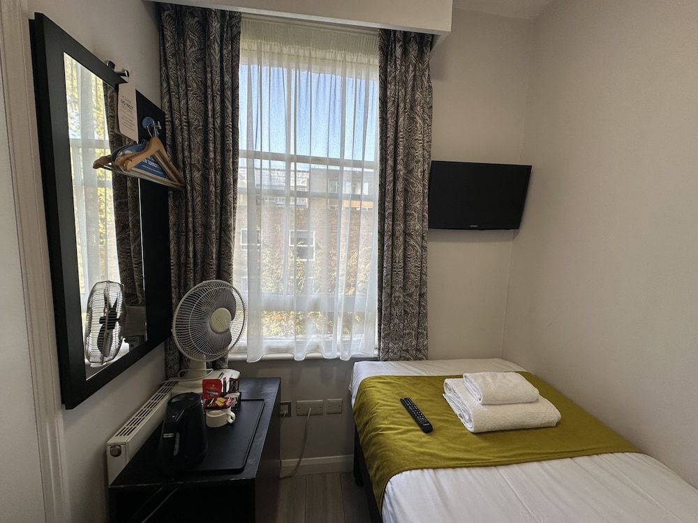 Bloomsbury Palace Hotel 12