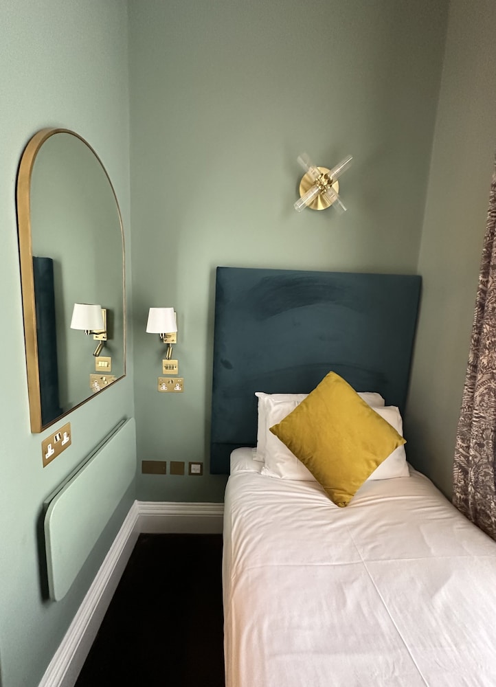 Bloomsbury Palace Hotel 19