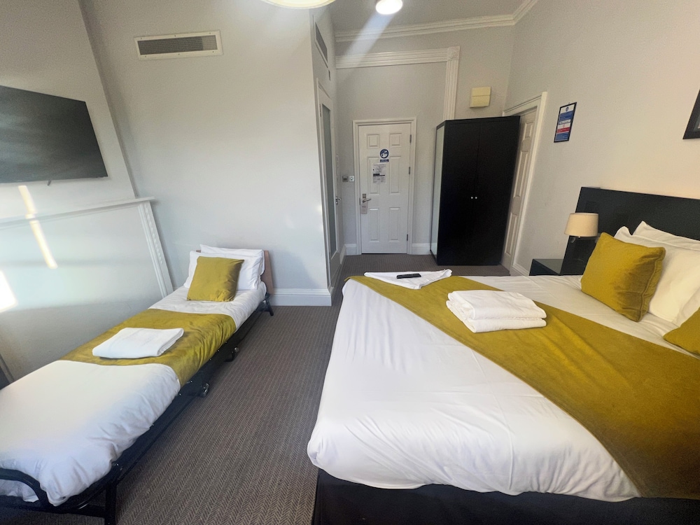 Bloomsbury Palace Hotel 9