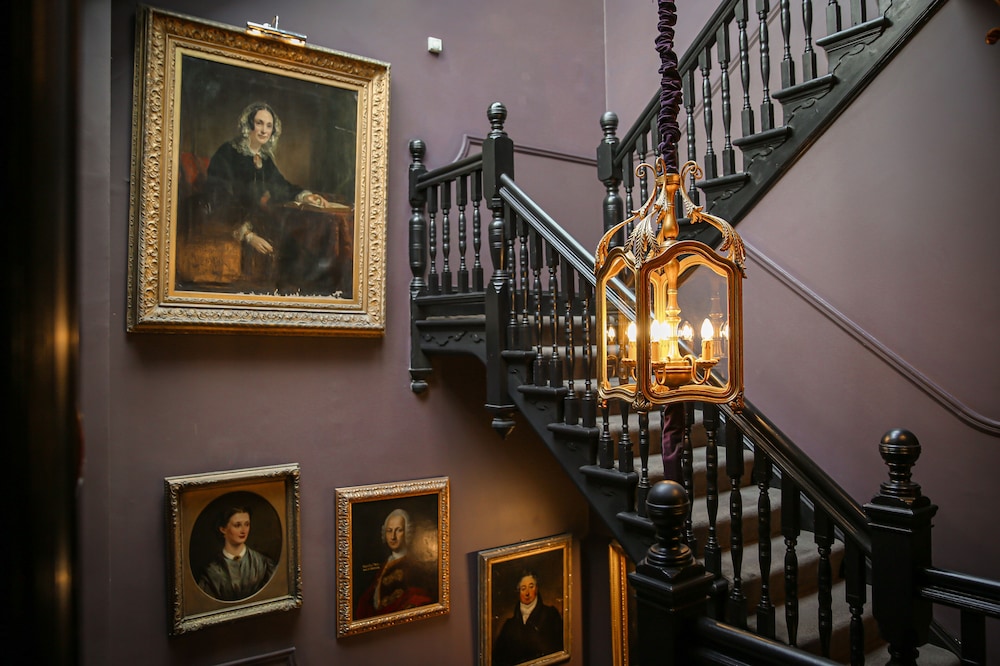 11 Cadogan Gardens 2