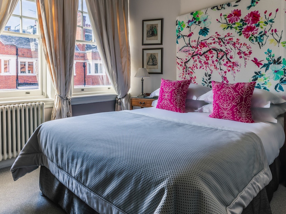 11 Cadogan Gardens 11