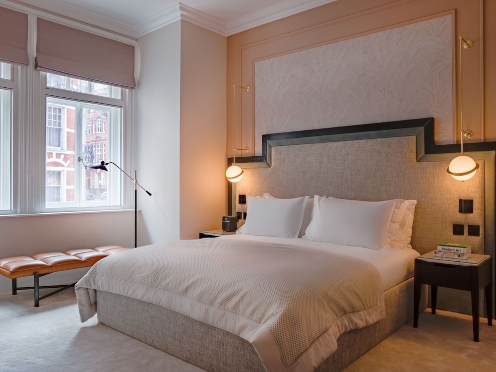 11 Cadogan Gardens 19