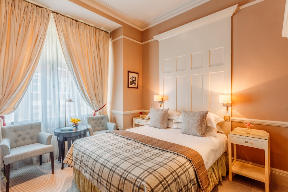 11 Cadogan Gardens 4