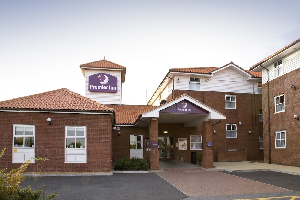 Premier Inn Chelmsford Springfield 1