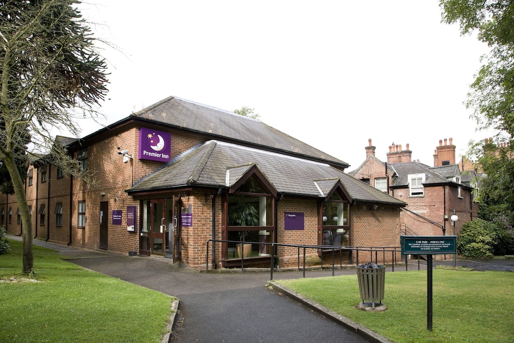 Premier Inn Croydon South A212 1