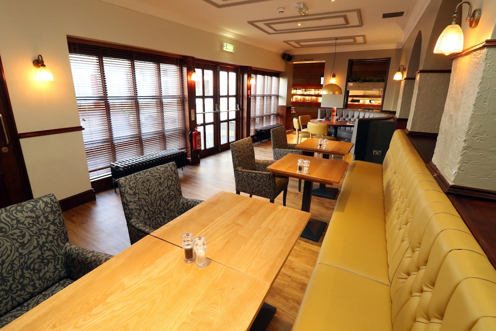 Premier Inn Croydon South A212 24