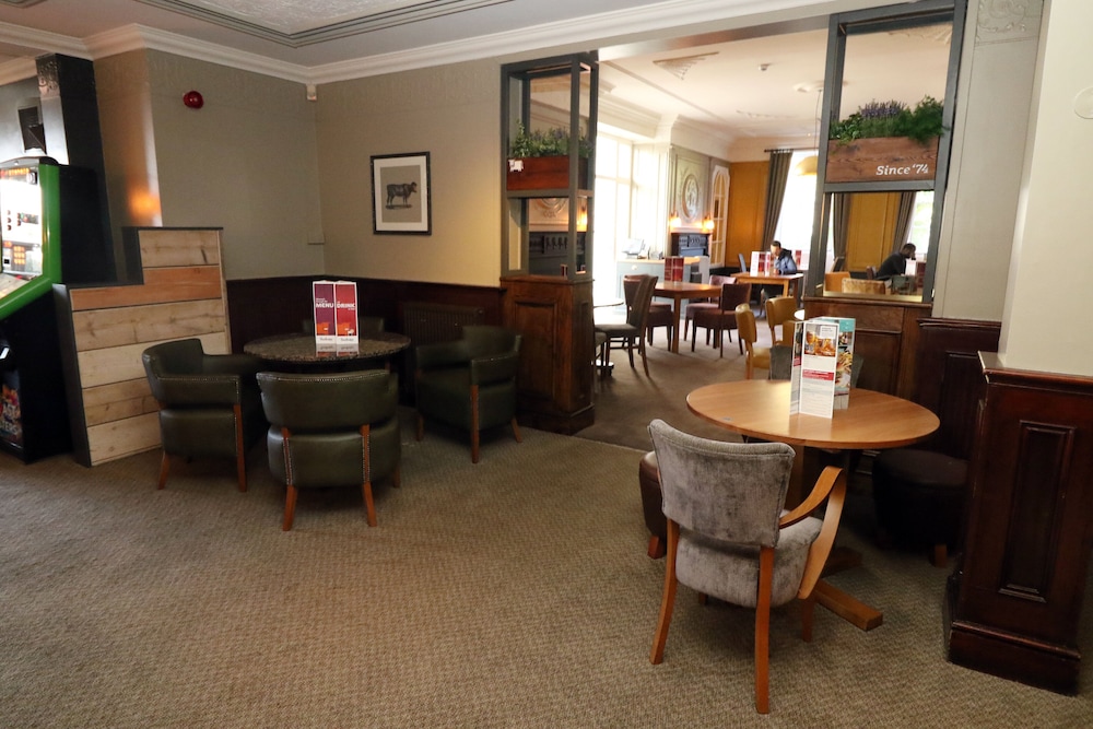 Premier Inn Croydon South A212 12
