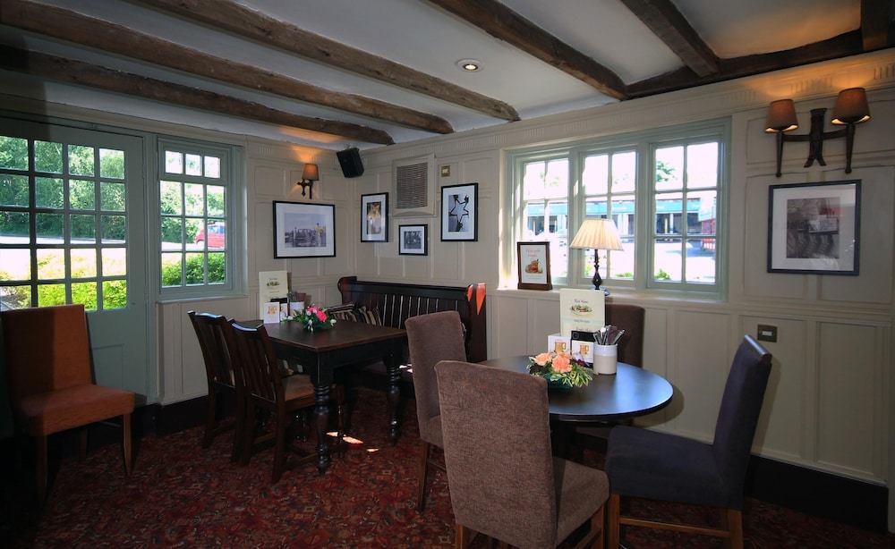Premier Inn East Grinstead 9