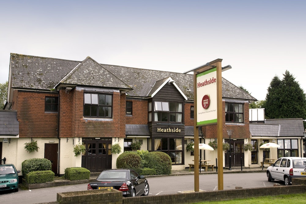 Premier Inn Epsom South 6
