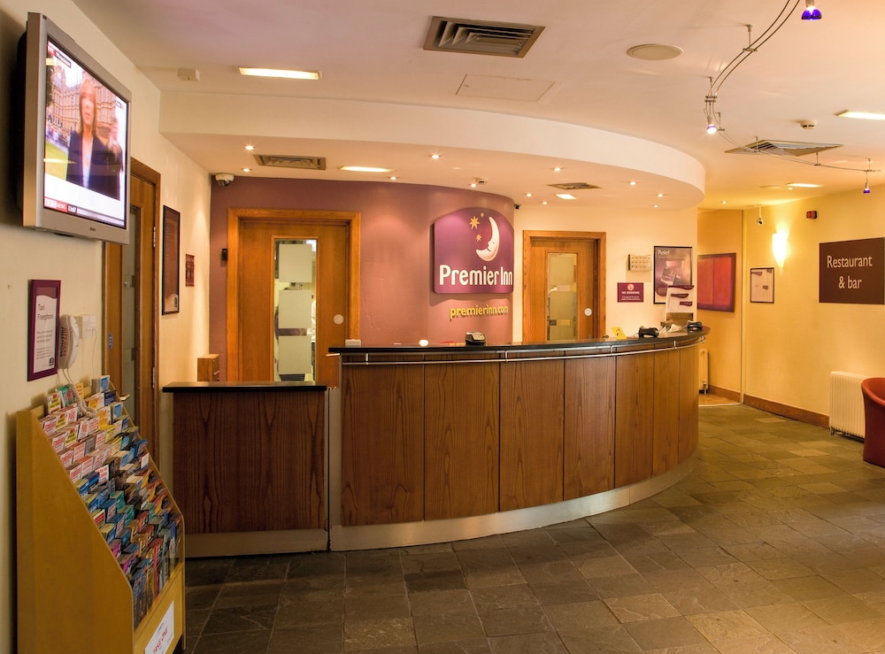 Premier Inn London Wembley Park Hotel 2