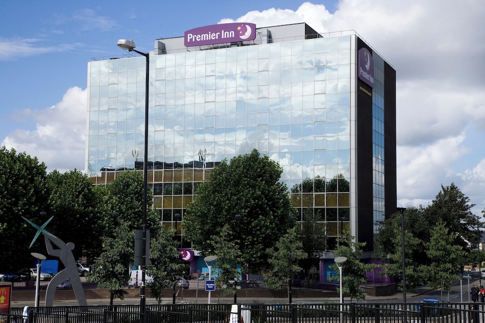 Premier Inn London Wembley Park Hotel 1