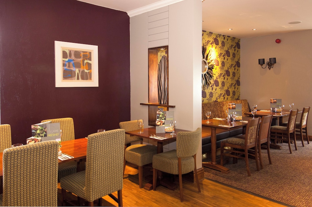 Premier Inn London Wembley Park Hotel 11