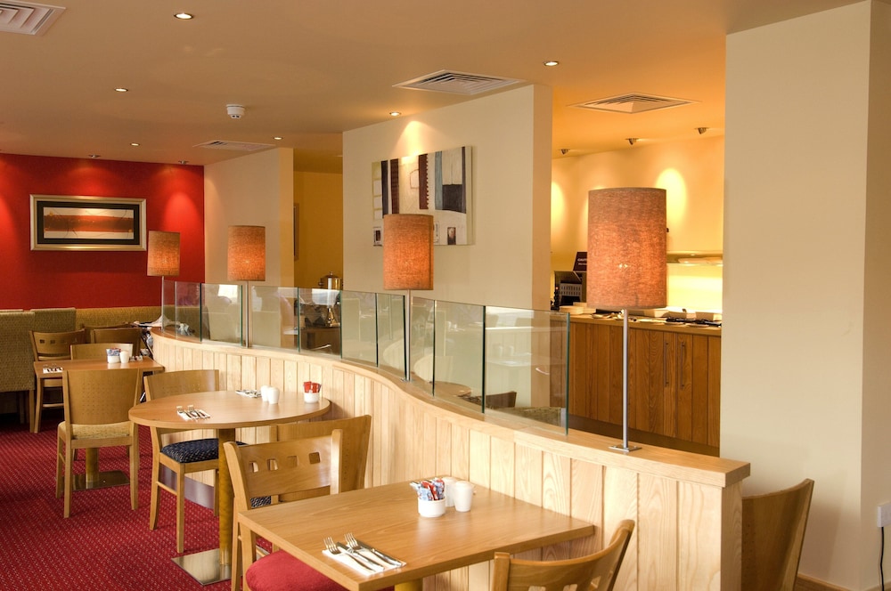 Premier Inn Reading Central 15