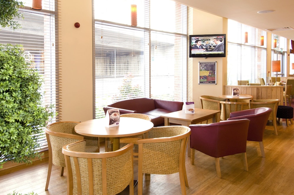 Premier Inn Reading Central 20