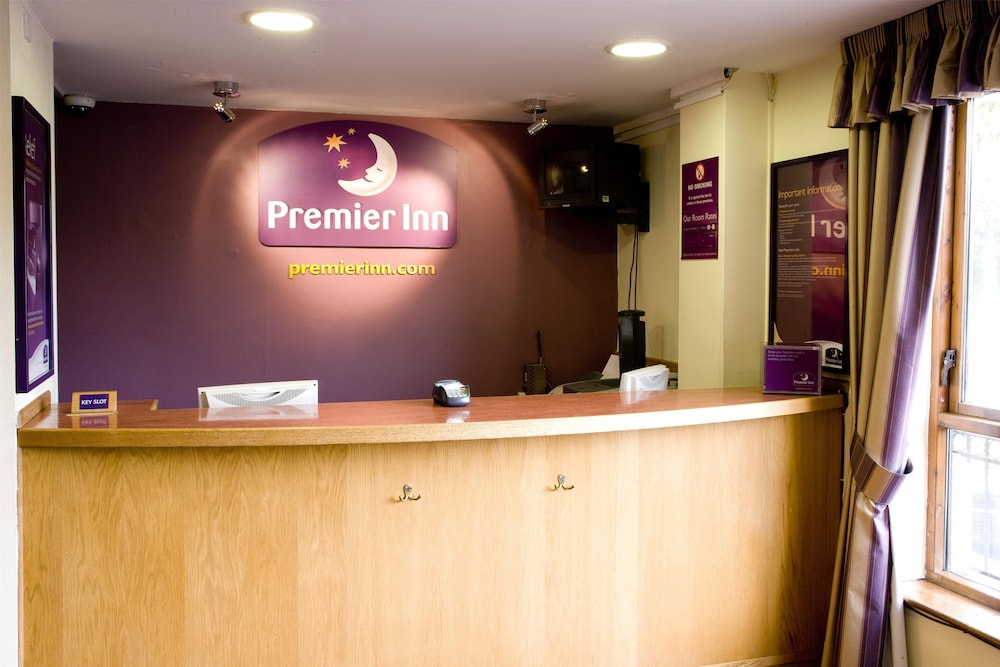 Premier Inn London Romford Central 2