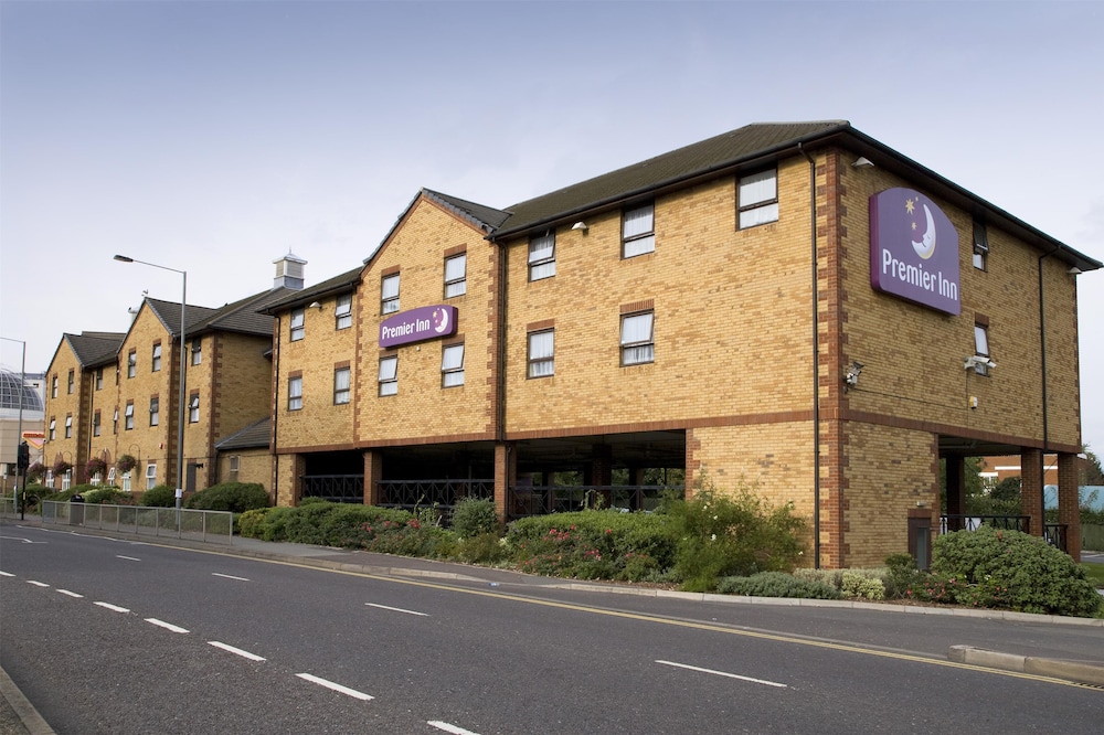 Premier Inn London Romford Central 1