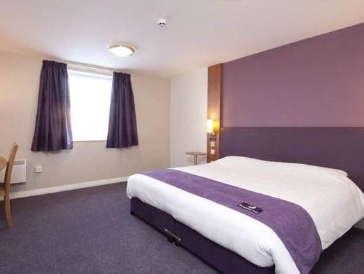 Premier Inn Sittingbourne Kent 13