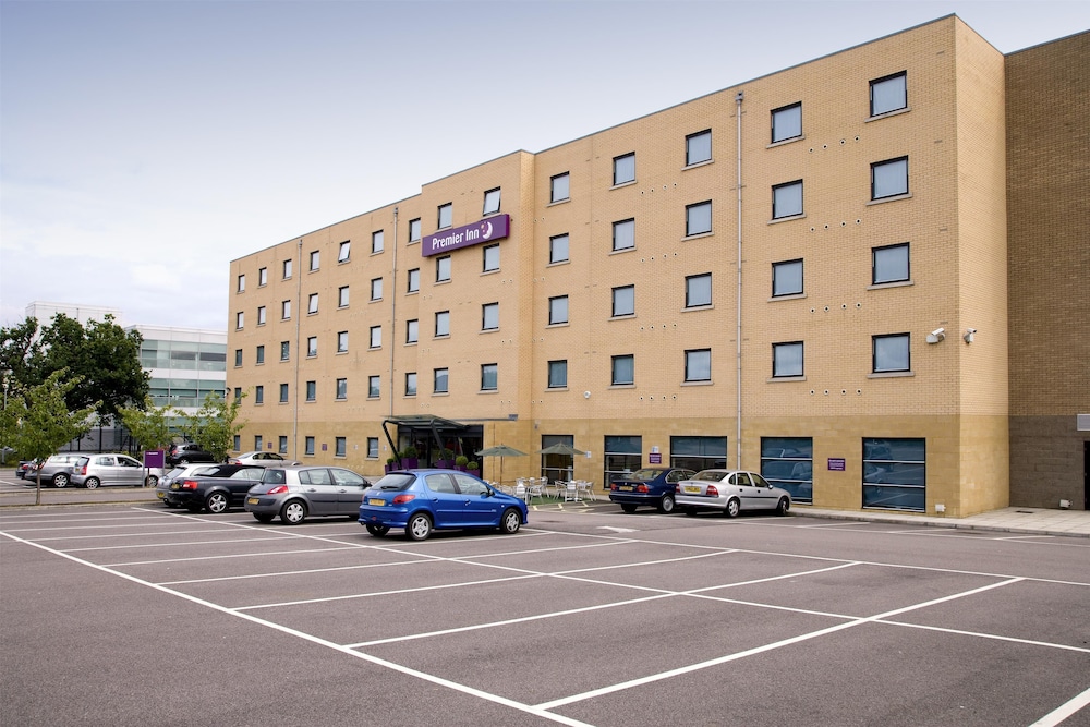 Premier Inn Stevenage Central 12