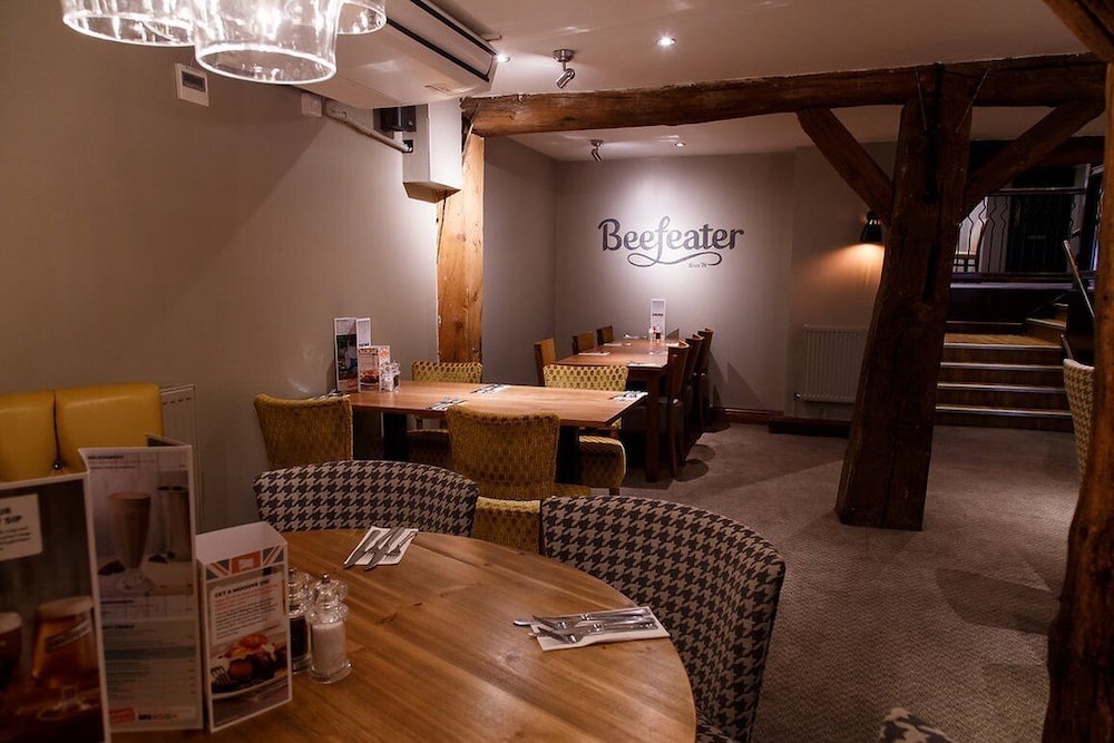 Premier Inn Stevenage North 16