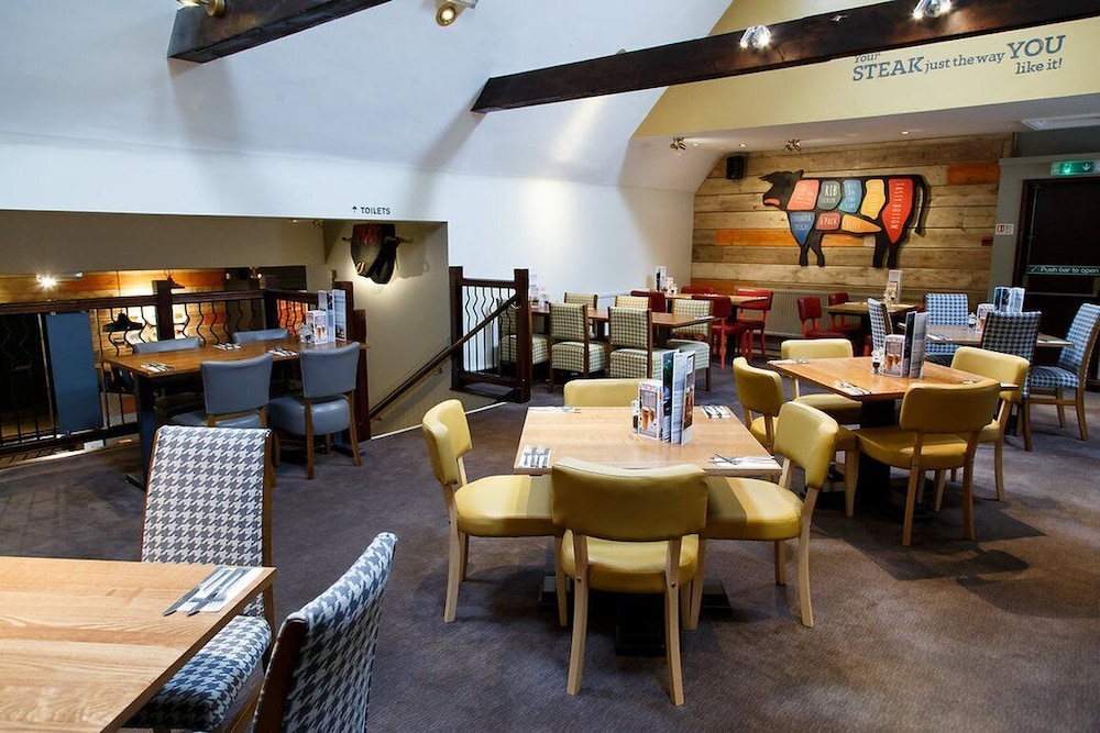 Premier Inn Stevenage North 14