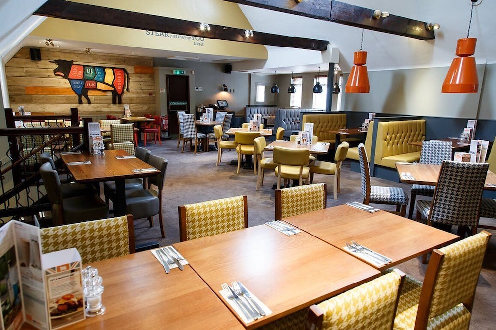Premier Inn Stevenage North 15