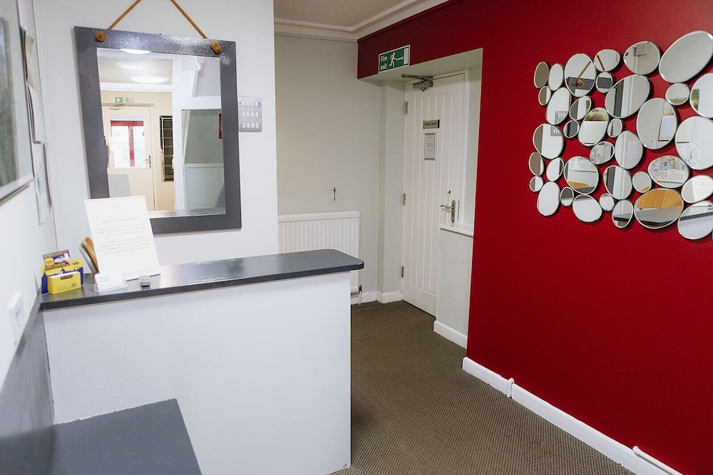 Red Mullions Guest House 3