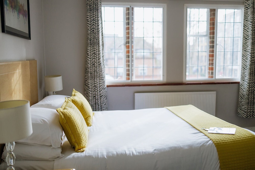 Red Mullions Guest House 22