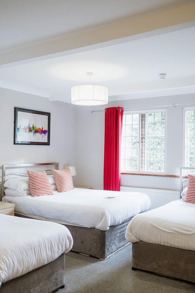 Red Mullions Guest House 7
