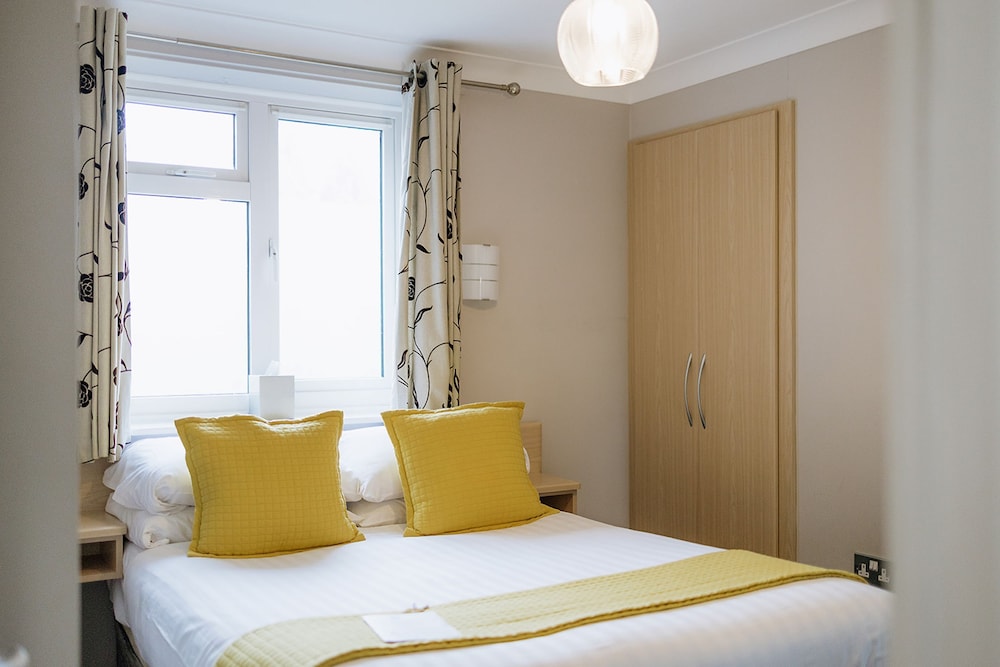 Red Mullions Guest House 6