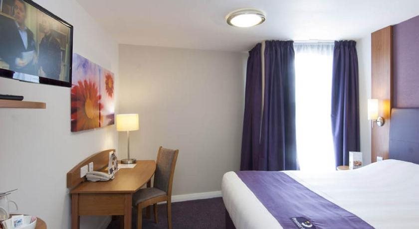 Premier Inn Chessington 2