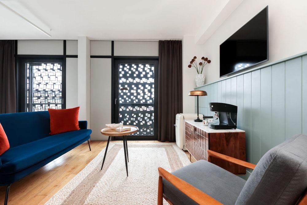 Town Hall Hotel 5
