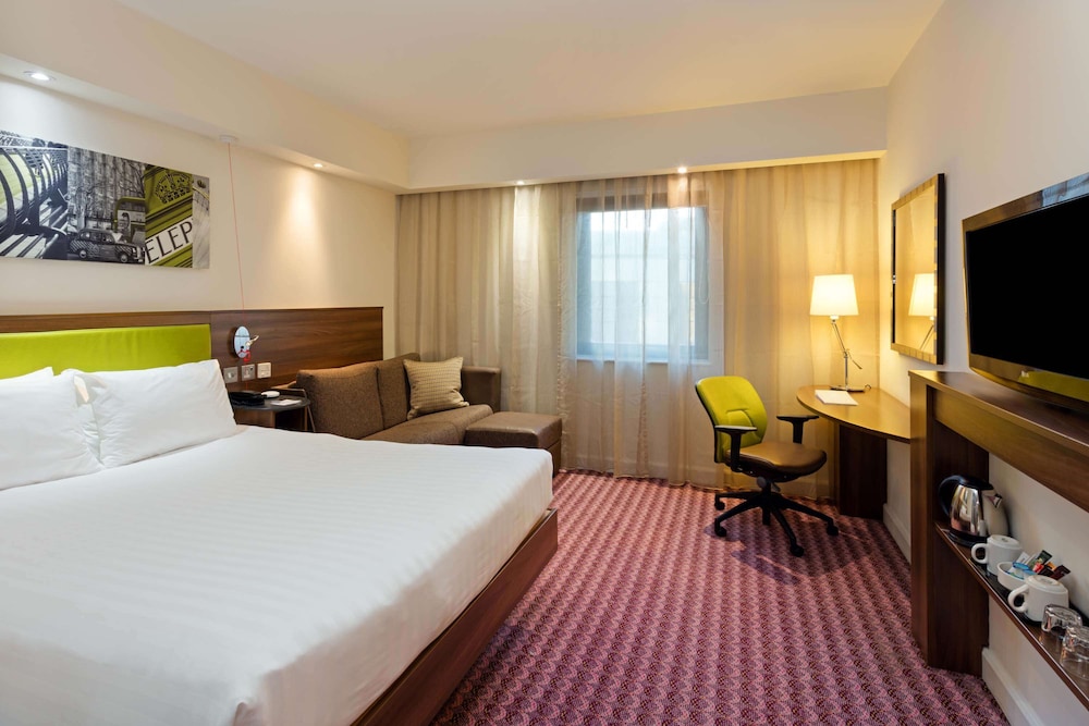 Hampton by Hilton London Croydon 7