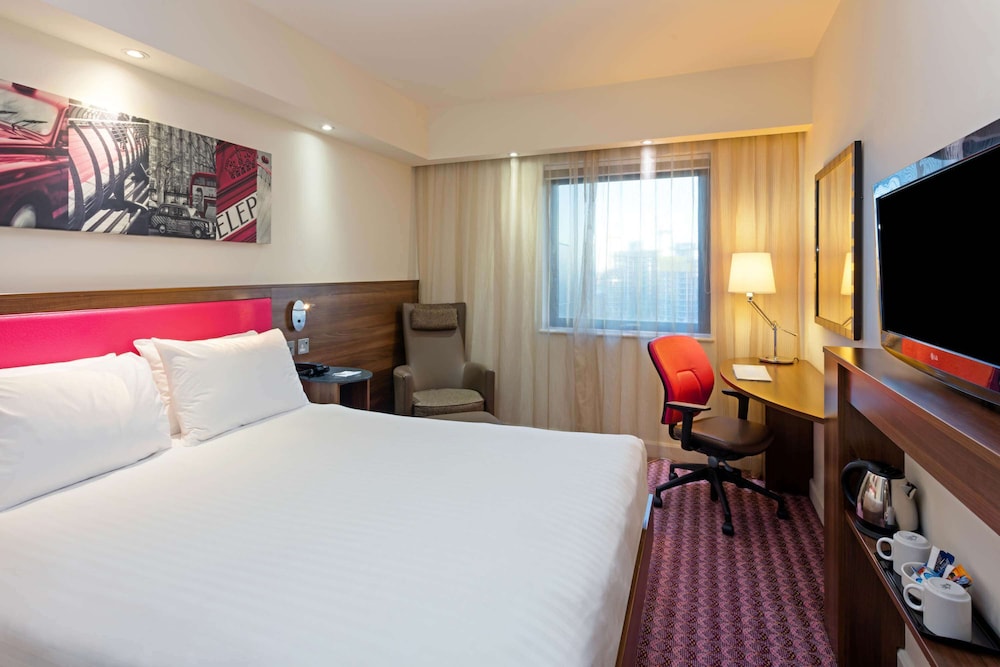 Hampton by Hilton London Croydon 8