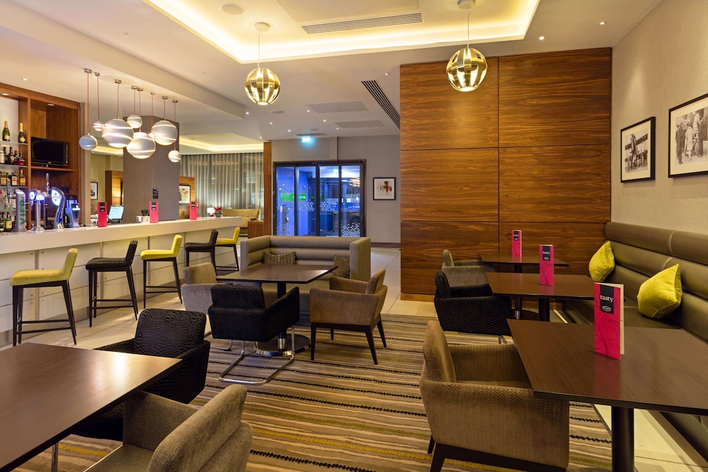 Hampton by Hilton London Croydon 15
