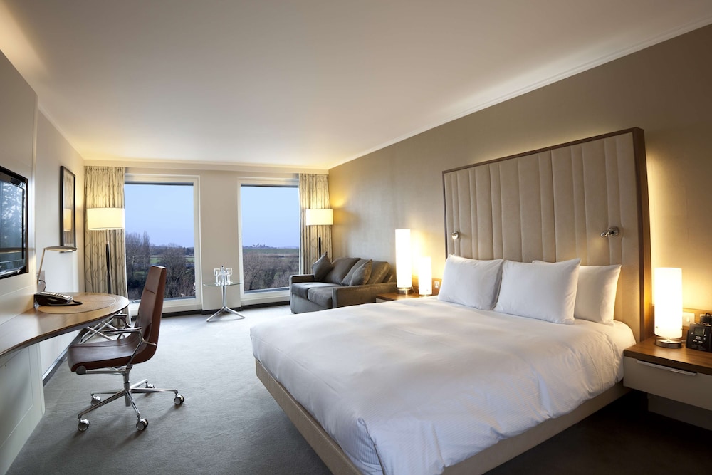 Hilton London Heathrow Airport Terminal 5 19