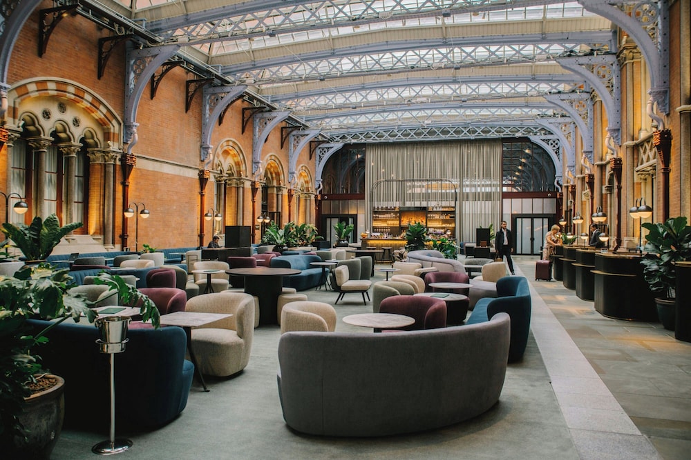 St. Pancras London, Autograph Collection 3