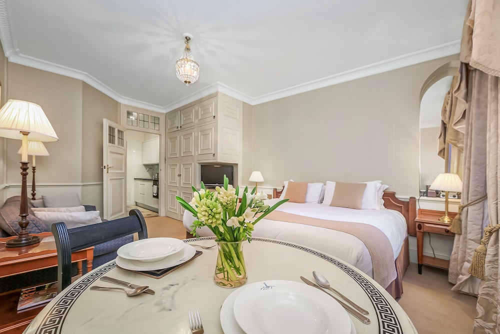 44 Curzon Street by Mansley Apartments 10