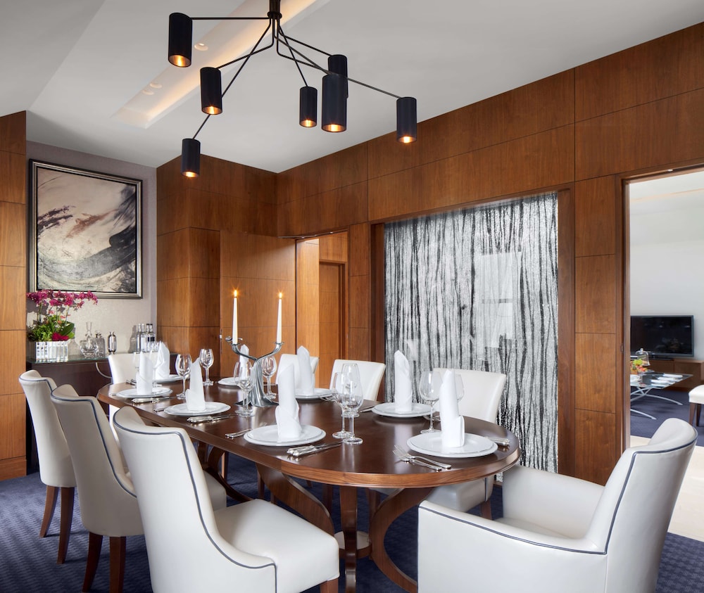 Conrad London St. James 15
